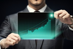 包含赛地聚焦：法甲赛后热度飙升，里尔主帅复盘，悬念犹存，纪律约束更严格的词条开云服务平台