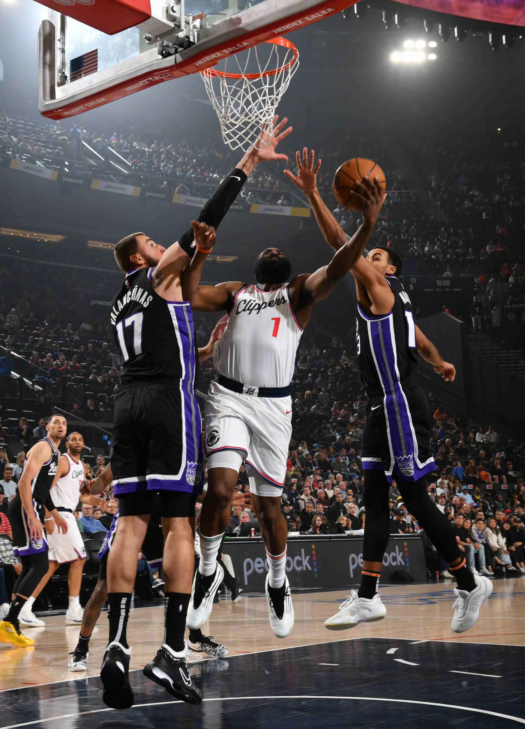 哈登在西班牙队比赛中最后时刻胜出,出色发挥引发热议!再创辉煌时刻的简单介绍 哈登在西班牙队比赛中最后时刻胜出,出色发挥引发热议!再创辉煌时刻的简单介绍