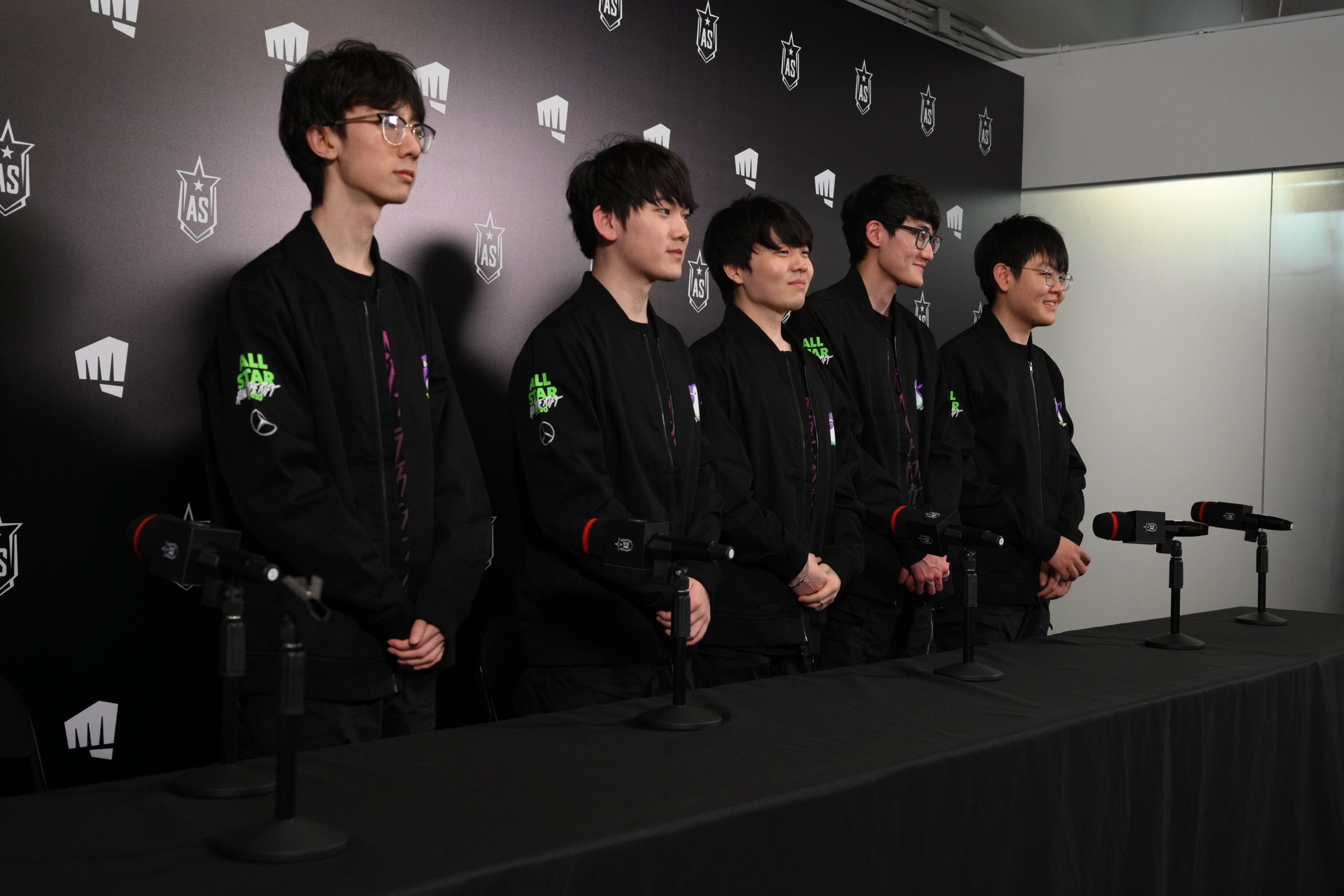 关于Faker焦点对战,JackeyLove与80激战独行侠分钟,爆冷胜负难料!全场沸腾不已的信息 关于Faker焦点对战,JackeyLove与80激战独行侠分钟,爆冷胜负难料!全场沸腾不已的信息