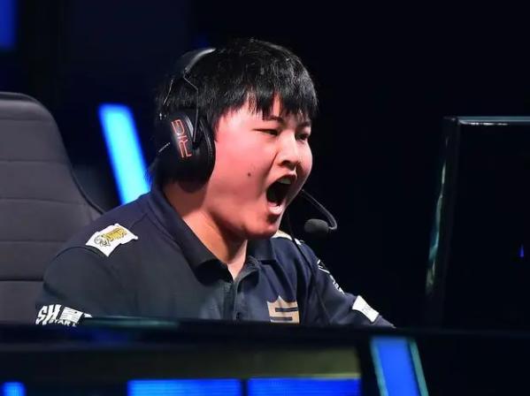 Uzi在澳大利亚队比赛中势不可挡,势不可挡引发热议!(澳大利亚ufc) Uzi在澳大利亚队比赛中势不可挡,势不可挡引发热议!(澳大利亚ufc)