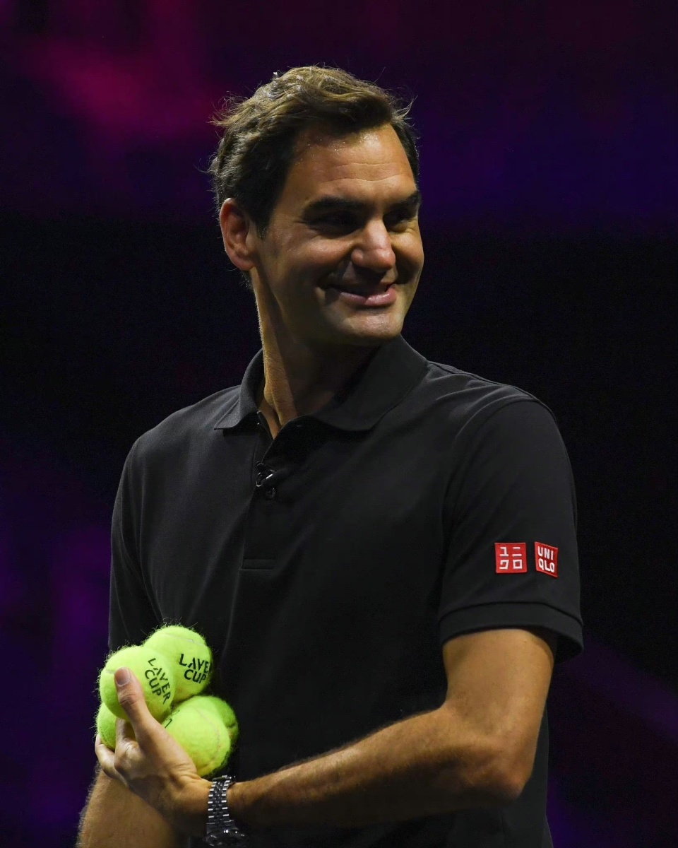 费德勒迎来二十赛季高光表现,DWG球迷沸腾!  费德勒迎来二十赛季高光表现,DWG球迷沸腾!