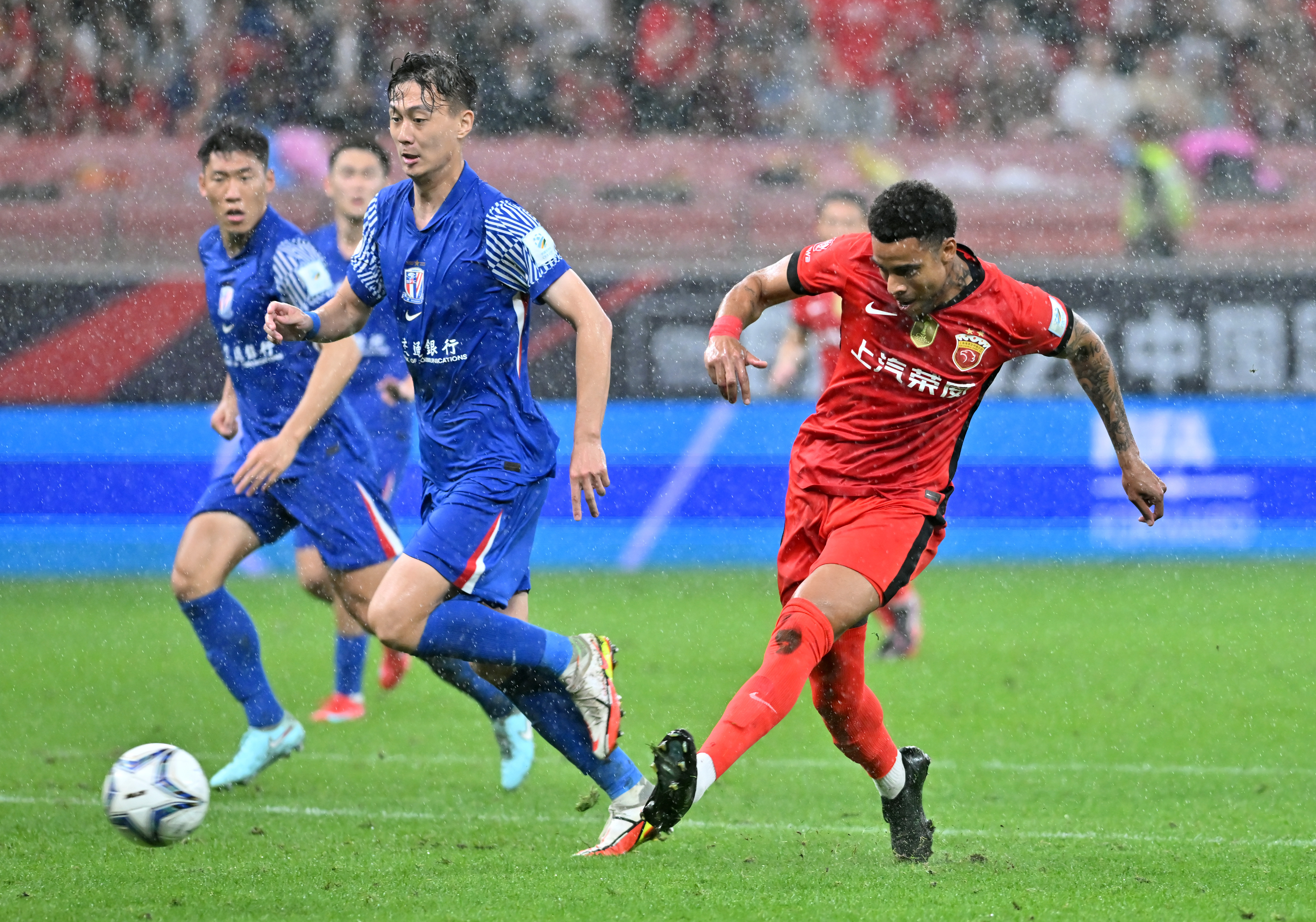 关于上海申花发布备战花絮,关键时刻更衣室发声,德国杯任务艰巨,团队化学反应显著的信息 关于上海申花发布备战花絮,关键时刻更衣室发声,德国杯任务艰巨,团队化学反应显著的信息