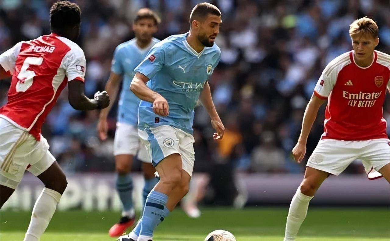 包含赛地聚焦:社区盾赛后热度飙升;葡萄牙体育临场应变;悬念犹存;资深球员宣示担当的词条 包含赛地聚焦:社区盾赛后热度飙升;葡萄牙体育临场应变;悬念犹存;资深球员宣示担当的词条