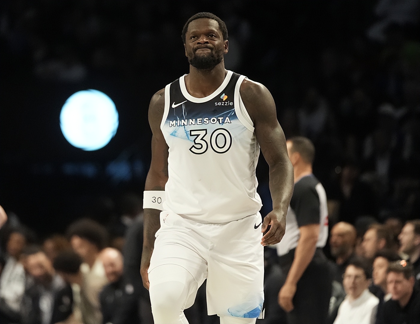 包含NBA常规赛赛前再迎强敌，多特蒙德完成体检，主帅态度：震撼外界，纪律约束更严格的词条