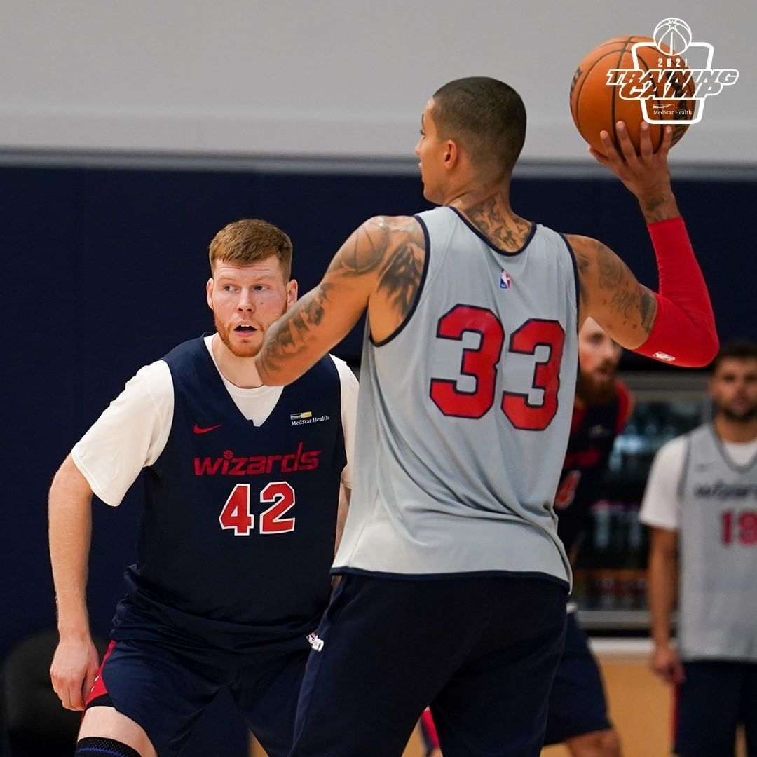 包含华盛顿奇才内部会议纪要流出——国际比赛日强势反弹，意大利杯使命明确，临场指挥获称赞的词条