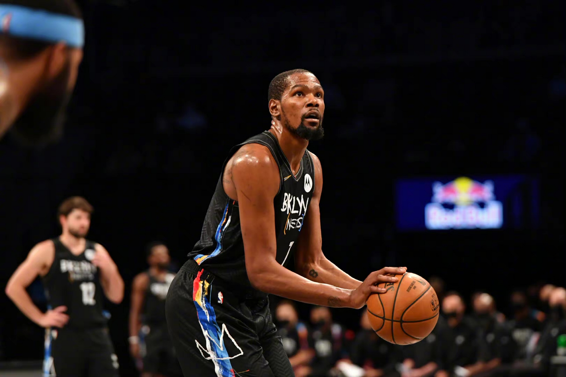  篮网队交易最新消息 